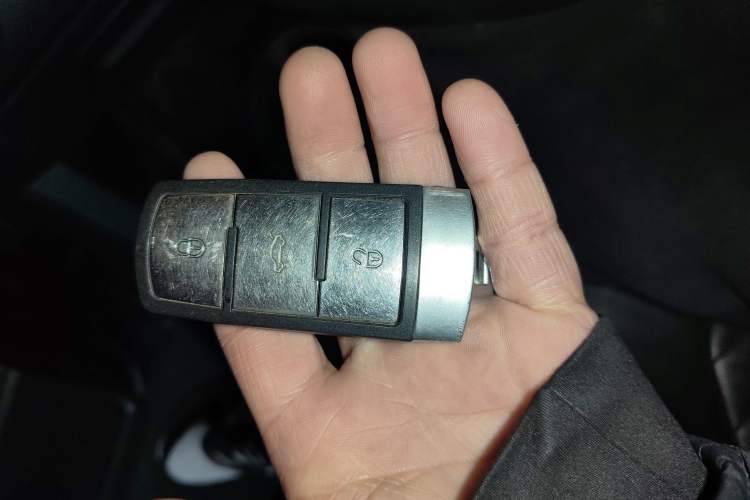 Used Volkswagen Magotan 2013 2.0 TSI Luxury Model