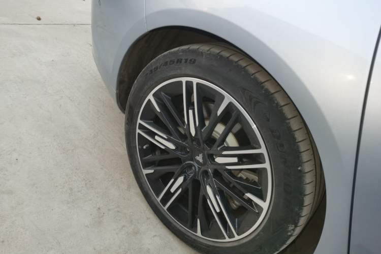 Used NETA S 2022 Extended-Range Version 1160 km Range Rear-Wheel Drive Mid-Grade