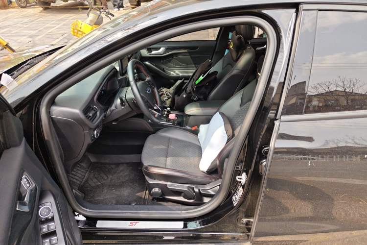 Used Ford Focus 2020 Sedan EcoBoost 180 Automatic ST Line
