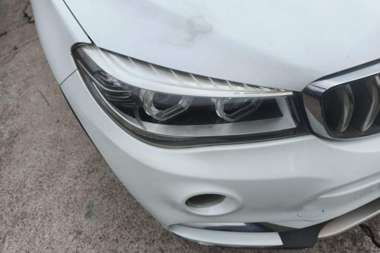 Used SWM X7 2016 1.8L Manual Luxury Edition 7 Seats Right Front Headlight