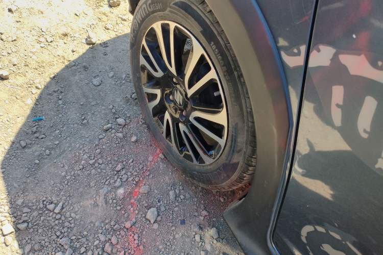 Used Suzuki Swift 2016 1.5L Automatic Fashionable Coolplay Edition Right Rear Wheel Hub