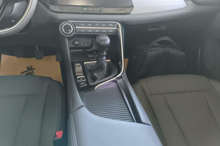 Used Dongfeng Aeolus AX7 2021 1.5T Manual ZhiXiang Edition