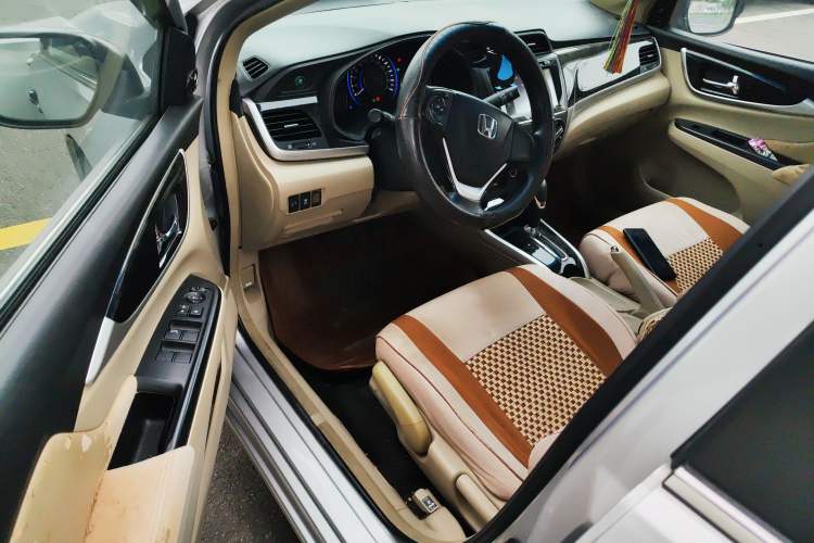 Used Honda Crider 2013 1.8L automatic luxury edition