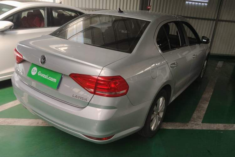 Used Volkswagen Lavida 2015 1.6L Manual Comfort Edition Rear Right 45 Deg