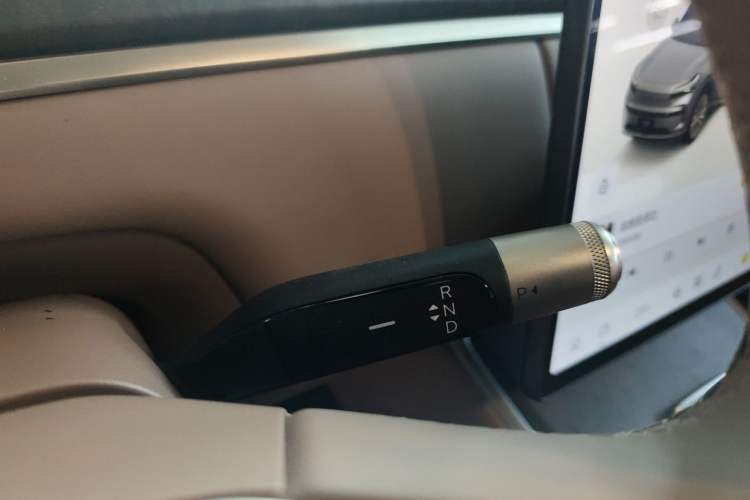 Used ONVO Luxeed L90 2025 Model—Ultra Six-Seater Version