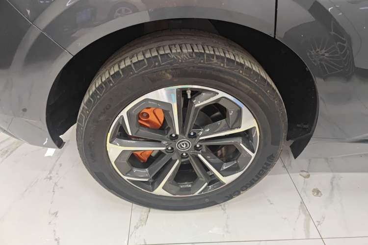 Used CHANGAN UNI-K iDD 2022 Blue Whale iDD 130km 1.5T Excellence Model
