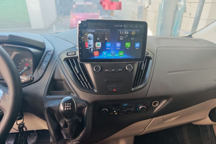 Used Ford Tourneo Custom 2016 2.0T Manual Elite Edition Audio And AC Panel