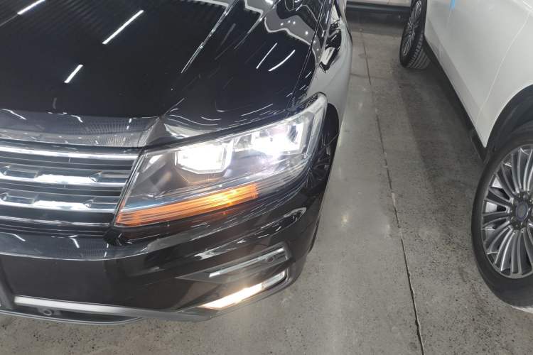 Used Volkswagen Tiguan L 2019 Revised 330TSI Automatic Two-Wheel Drive Smart & Luxury Edition China VI Standard