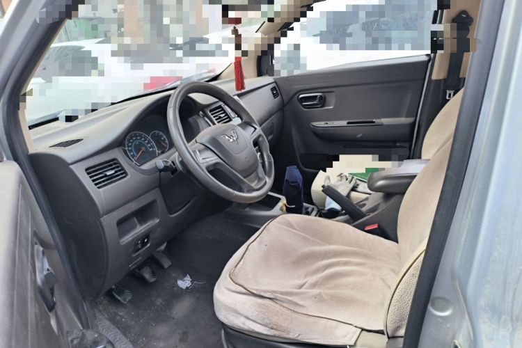 Used Wuling Rongguang V 2016 1.5L Standard Version