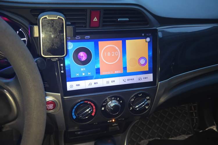 Used Honda Crider 2013 1.8L automatic luxury edition
