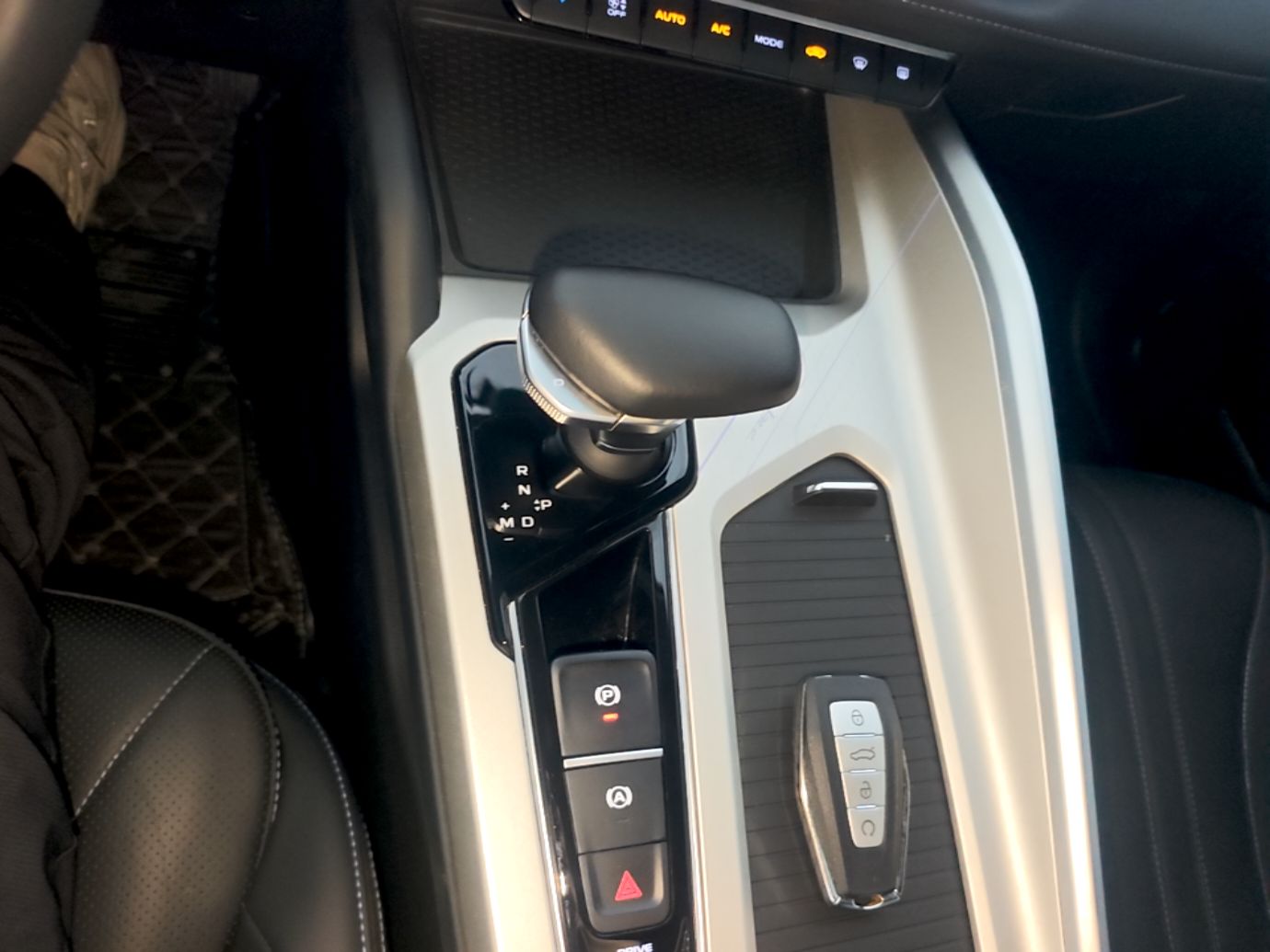 Geely Auto Preface 2025 Dongfang Yao 1.5TD Kunlun Edition — снимка 16