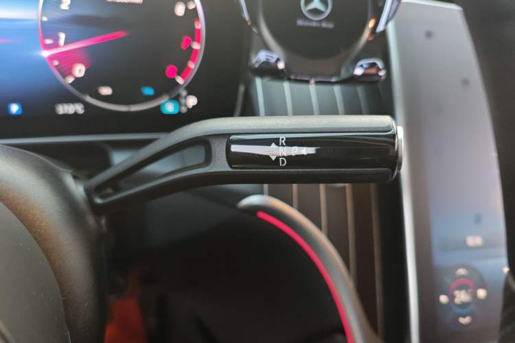 Used Mercedes-Benz GLC Coupe 2024 GLC 300 4MATIC Coupe SUV Gear Lever