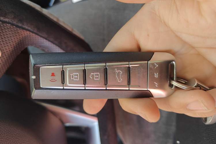 Used Wey VV7 2017 2.0T Ultra-Luxury Version
