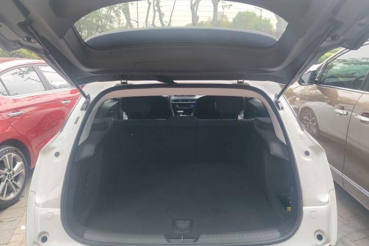 Used Buick Velite 6 2019 Connected Fashion Model