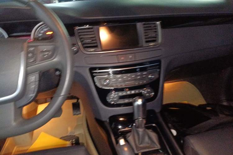 Used Peugeot 508 2015 2.0L Automatic ZhiZhen Edition Audio And AC Panel