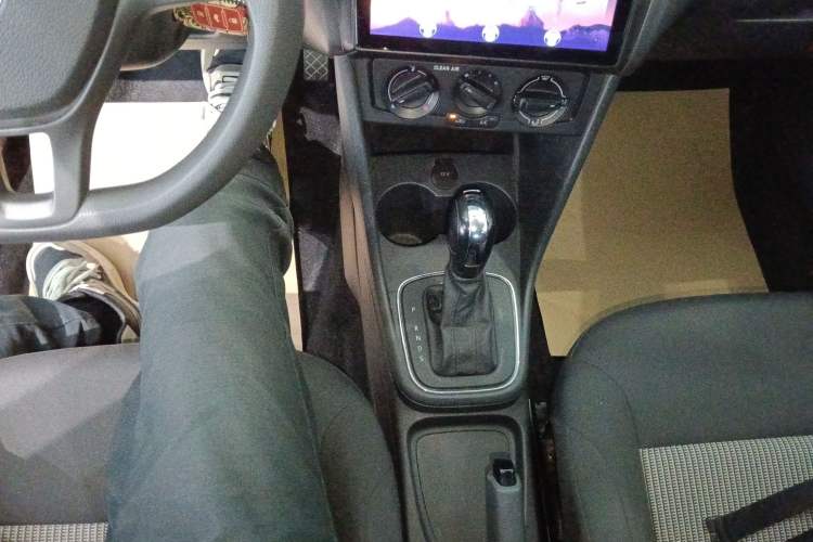 Used Volkswagen Polo 2018 1.5L Automatic Advanced Driving Model Gear Lever