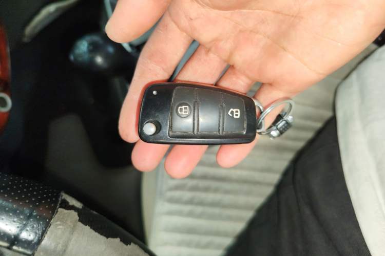 Used JAC Refine 2015 2.0L Shuttle Gasoline Long-Wheelbase Standard Version HFC4GA3-3D