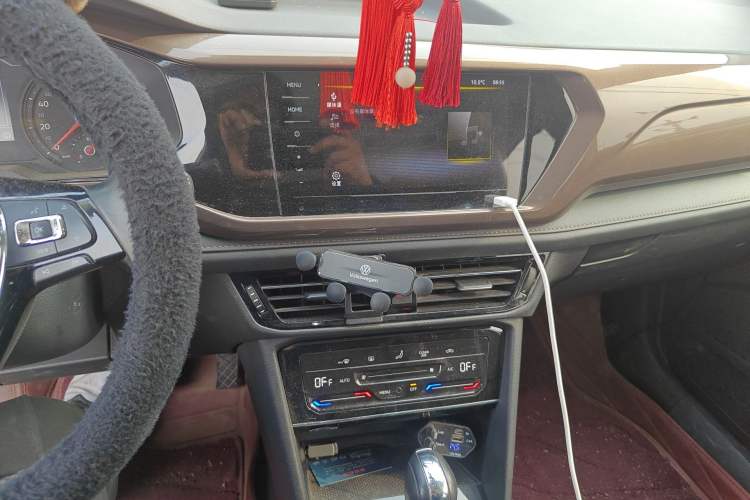 Used Volkswagen Tharu 2021 280TSI Two-Wheel Drive Comfort Edition Audio And AC Panel