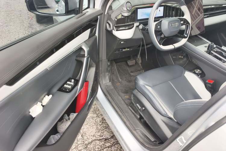 Used Geely Auto FX11 2024 1.5TD DCT Prestige Edition
