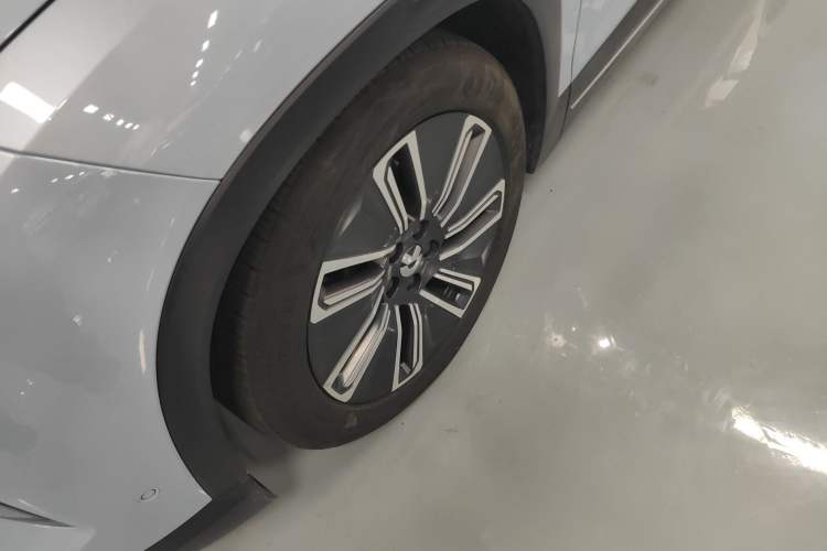 Used Nio ES7 2022 75 kWh Exterior 4