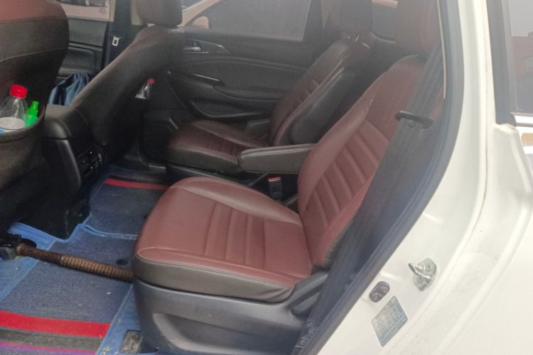 Used CHANGAN OSHAN A800 2017 1.5T Manual Luxury Model Left Rear Seat