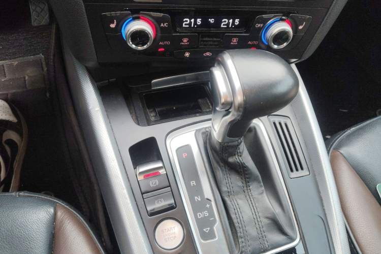 Used Audi Q5 2018 Collector's Edition 40 TFSI Technology Model