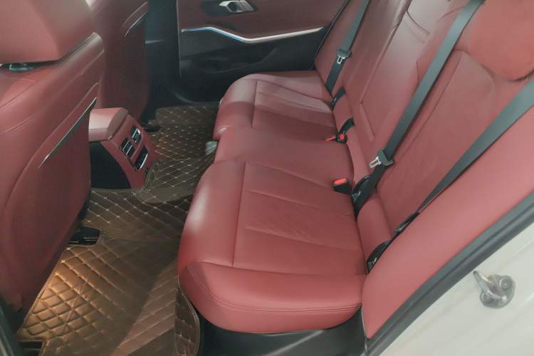 Used BMW i3 2023 eDrive 40 L Midnight Edition
