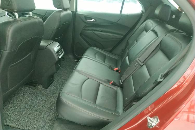 Used Chevrolet Equinox 2017 550T Automatic All-Wheel-Drive Huanjie Edition Left Rear Seat