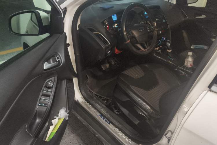 Used Ford Focus 2015 Hatchback 1.6L Automatic Fashion Edition