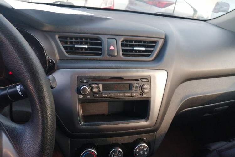 Used Kia K2 2015 Sedan 1.4L Automatic GLS