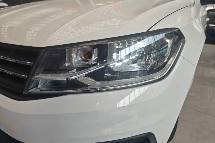 Used Volkswagen Santana 2016 1.6L Manual Fashion Edition Left Front Headlight