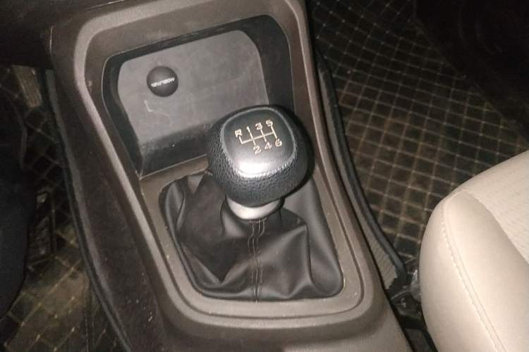 Used Wuling Hongguang V 2022 1.5L Jingqu Edition Electric-Assist LAR