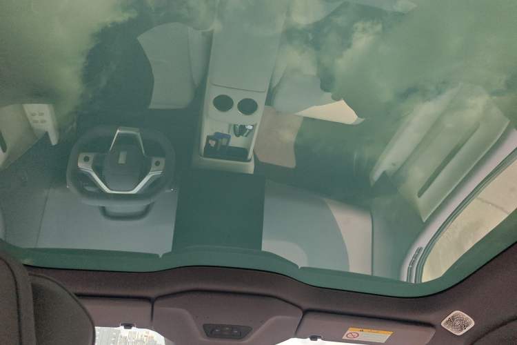 Used Avatr 06 2025 Pro Range-Extended Edition Headliner