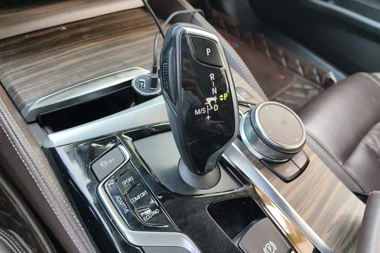 Used BMW 5 Series New Energy 2018 530Le Luxury Package Gear Lever