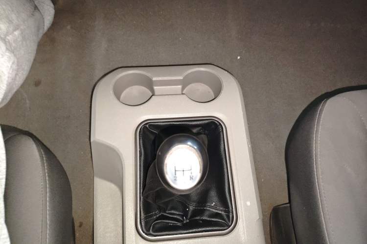 Used FORTHING Lingzhi 2015 M5 Q7 2.0L 7-seat Long-Wheelbase Comfort Model