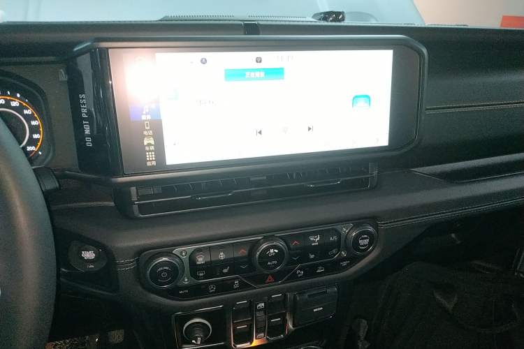 Used Jeep Wrangler 2024 2.0T Sahara Four-Door Edition