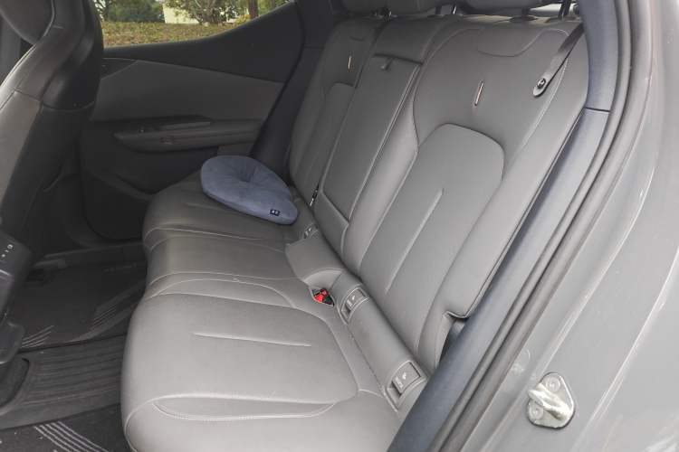 Used Lynk & Co Z20 2025 530 km Range Rear-Wheel Drive Pro
