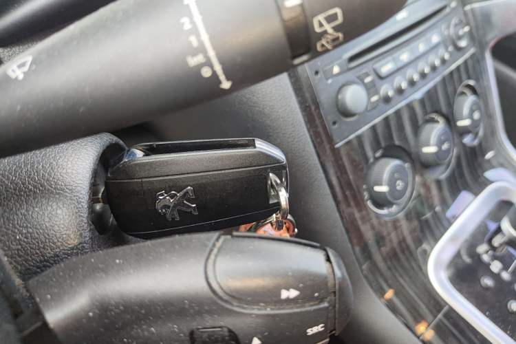 Used Peugeot 3008 2015 1.6THP Automatic Classic Edition