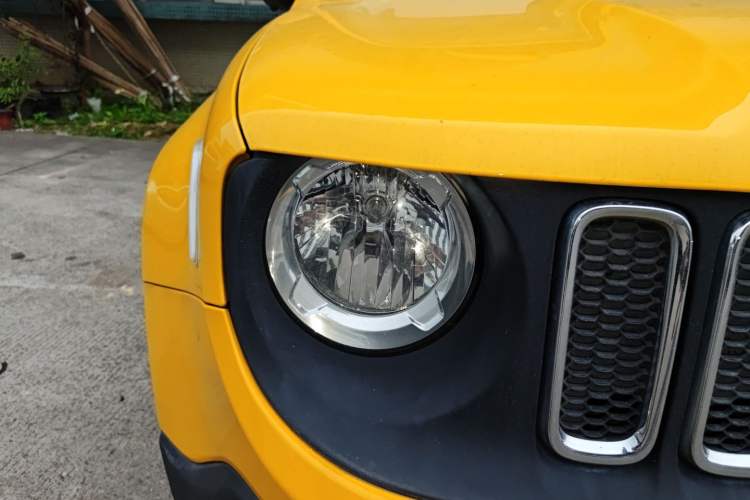 Used Jeep Renegade 2018 Connected Large Screen Version 180T Automatic High-Energy Edition