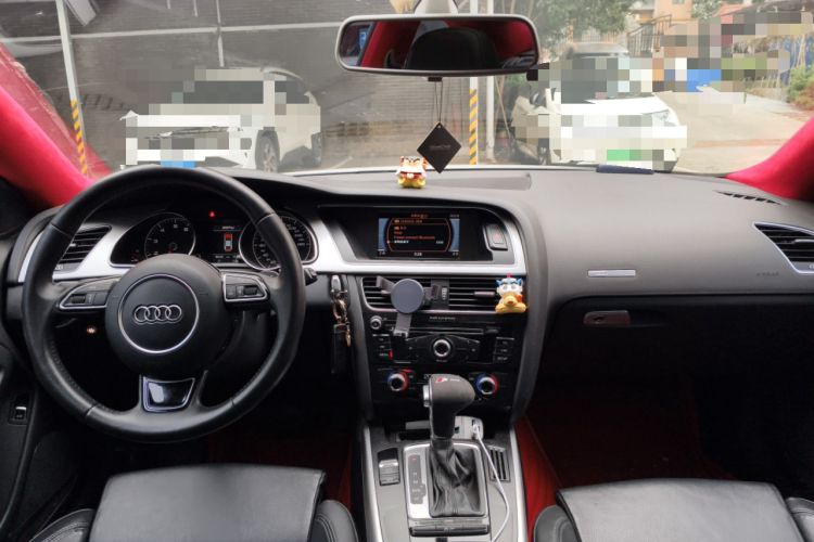 Used Audi A5 2016 Coupe 45 TFSI Ambition Edition Center Console