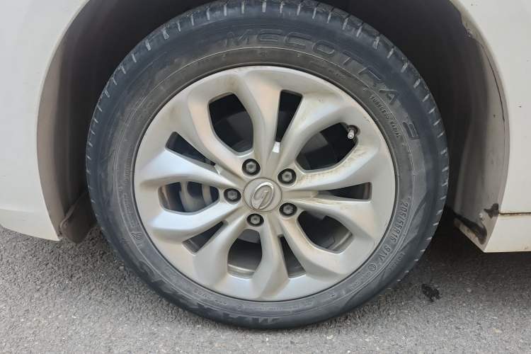 Used GAC Trumpchi GA4 2018 200T Automatic Luxury Edition Right Front Wheel Hub