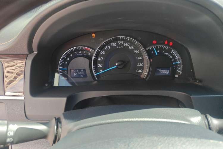 Used Toyota Camry 2016 2.0G 10th Anniversary Leading Edition
