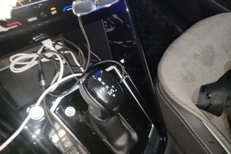 Used Volkswagen Tayron 2025 Facelifted Model, Popular Version, 300TSI Gear Lever