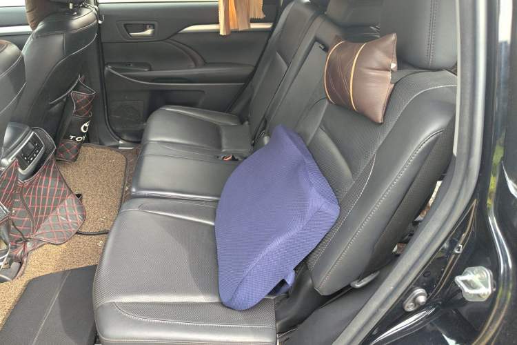 Used Toyota Highlander 2015 2.0T Four-Wheel Drive Luxury Edition 7-Seater Left Rear Seat