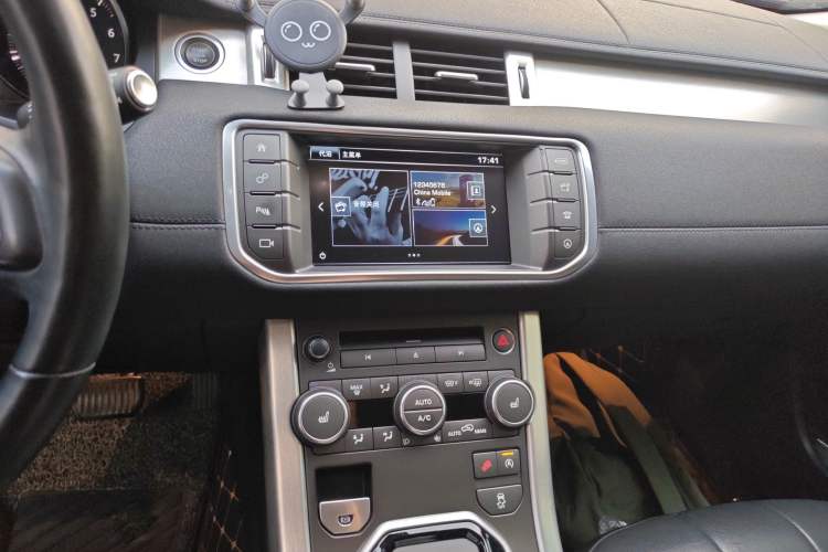 Used Land Rover Range Evoque 2016 2.0T SE Smart Glow Edition
