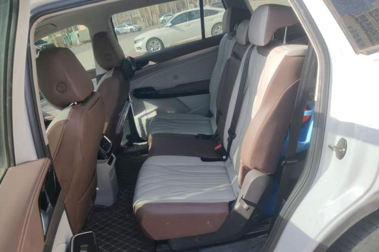 Used Volkswagen ID.6 X 2021 Pro Smart Long-Range Edition
