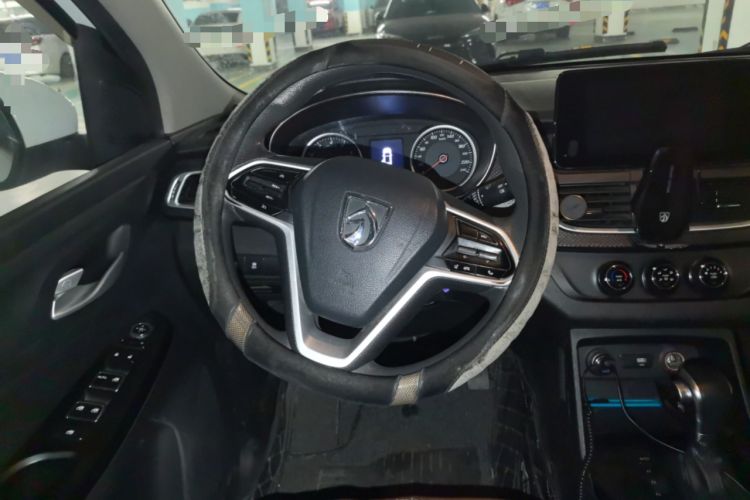 Used Baojun 730 2019 1.5T CVT Fashion Model 7 Seats China VI Emission Standard Steering Wheel