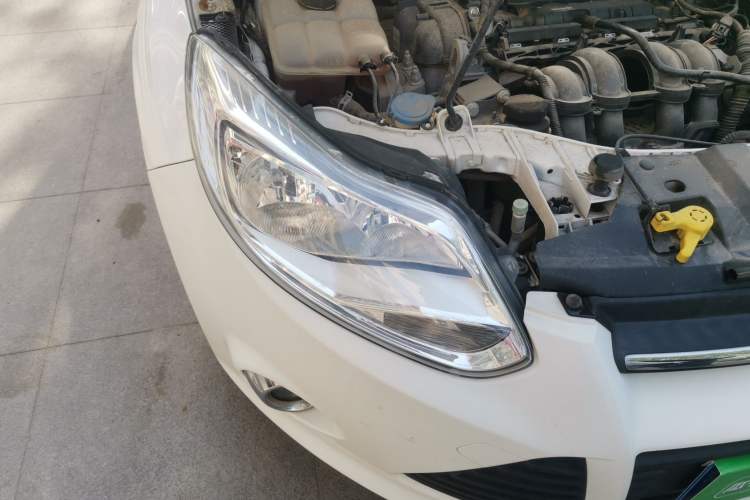 Used Ford Focus 2012 Hatchback 1.6L Automatic Fashion Edition Right Front Headlight