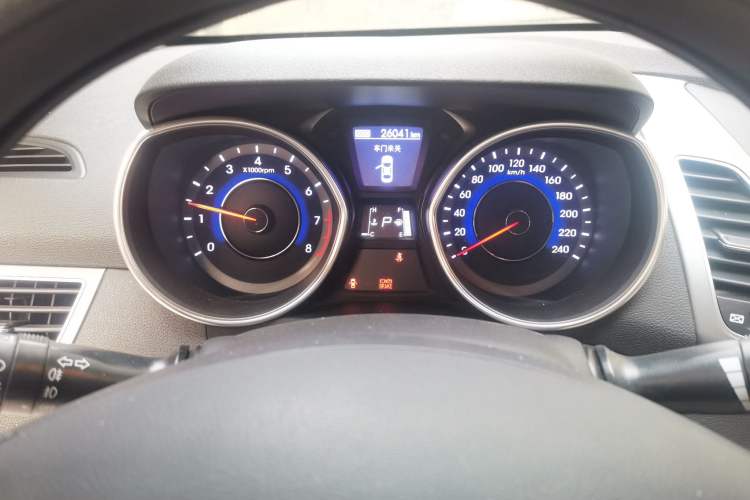 Used Hyundai Elantra (5th Generation / Langdong) 2016 1.6L Automatic Prestige Model
