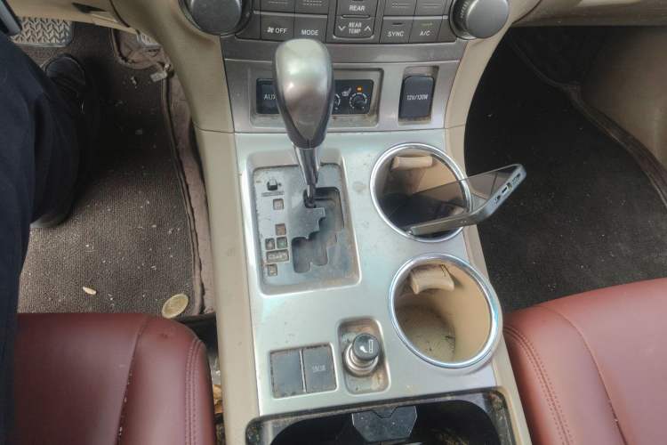 Used Toyota Highlander 2012 2.7L Two-Wheel Drive 7-Seater Luxury Edition